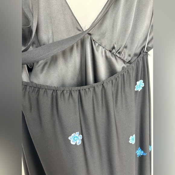 Alice + Olivia Silk Floral Halter Maxi Dress Size Medium - Picture 7 of 15